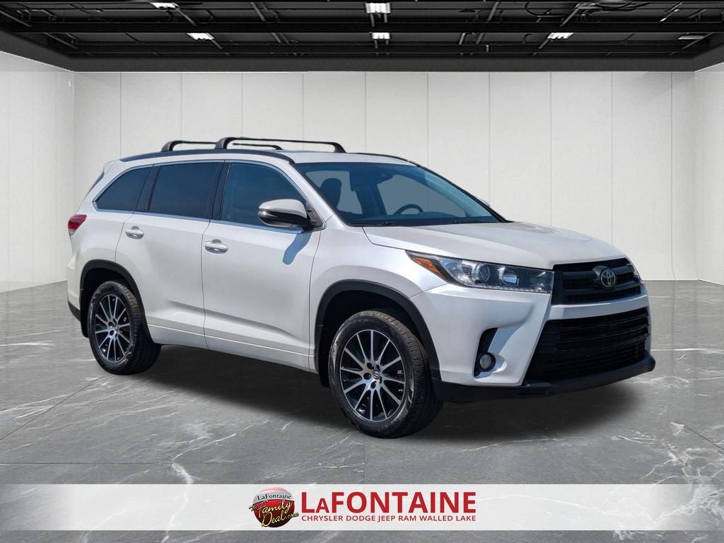 2017 Toyota Highlander SE