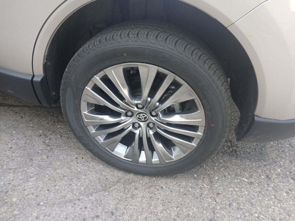 2021 Toyota Venza XLE