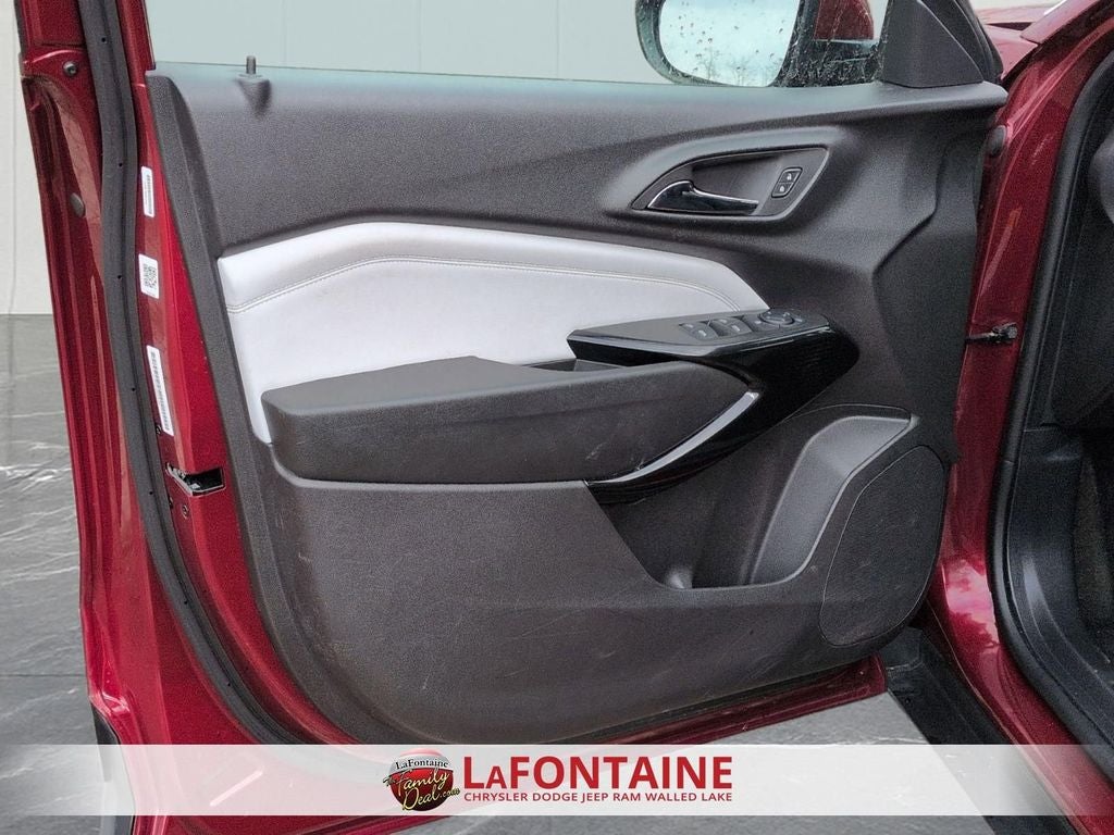 2025 Chevrolet Trax FWD LT