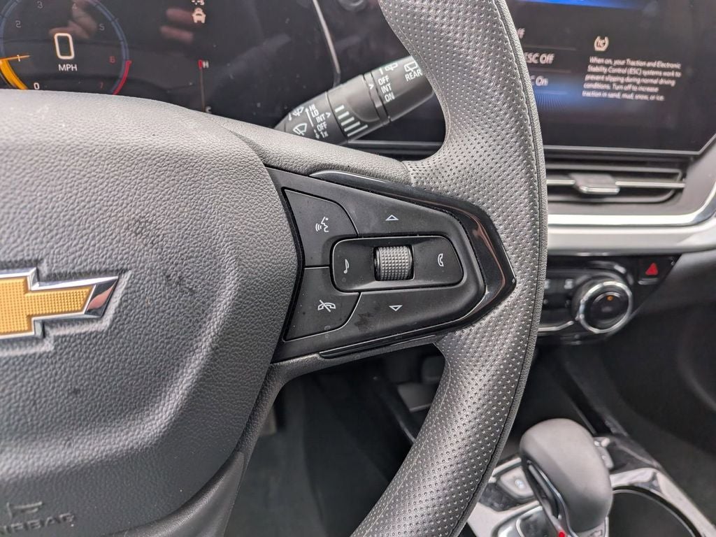 2025 Chevrolet Trax FWD LT