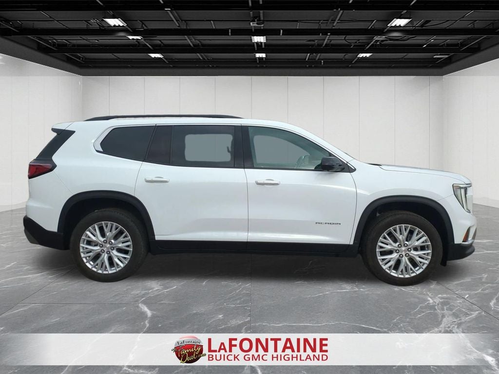 2024 GMC Acadia Elevation