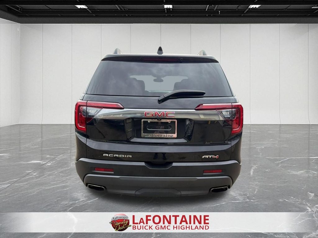 2023 GMC Acadia AT4