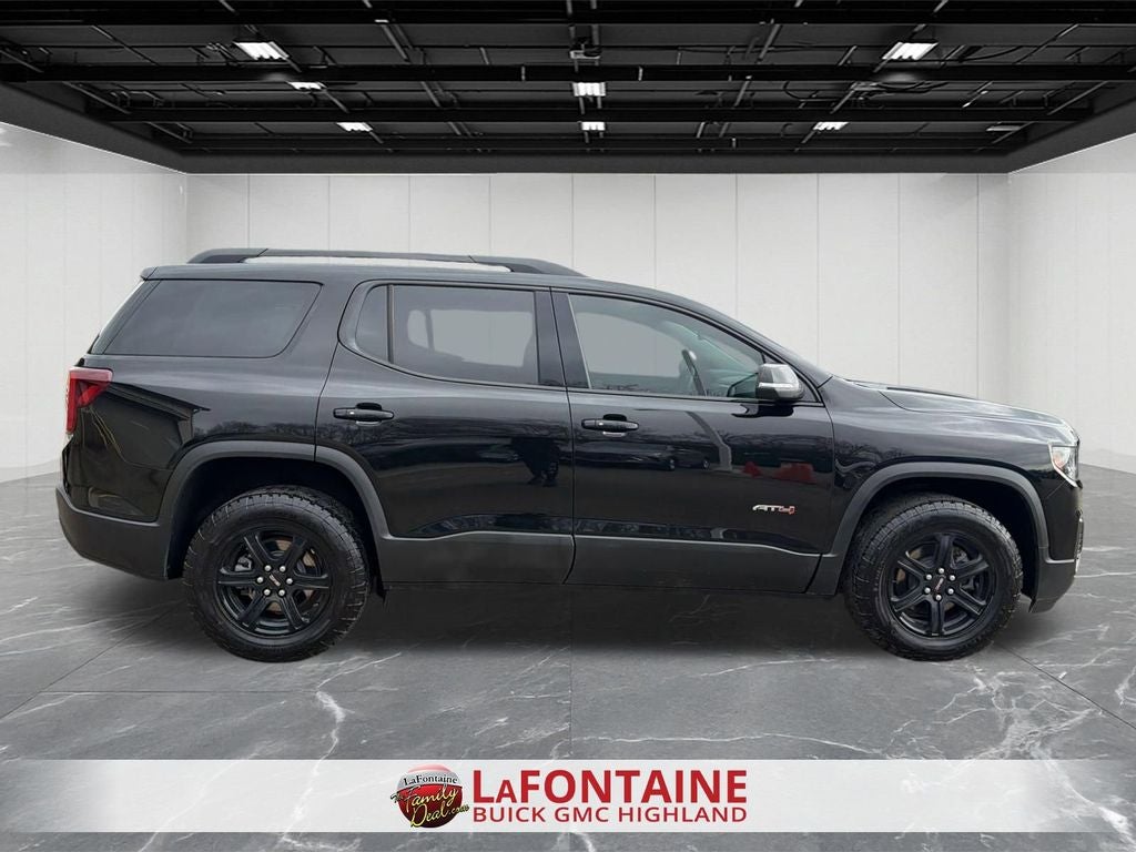 2023 GMC Acadia AT4