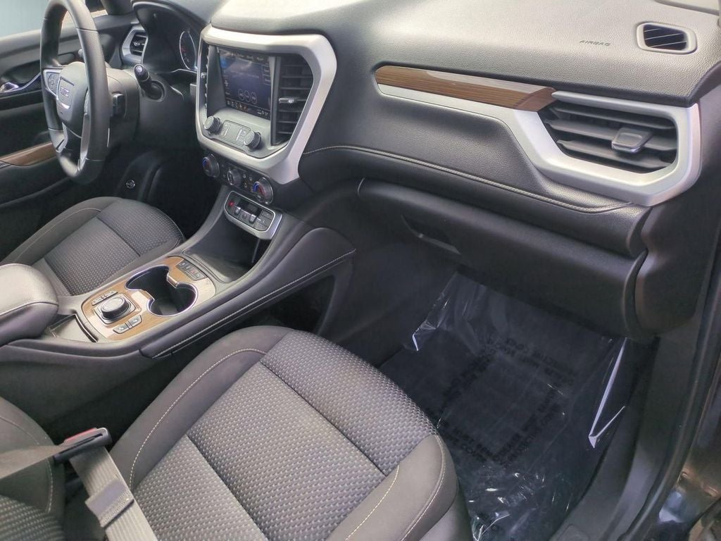 2022 GMC Acadia SLE