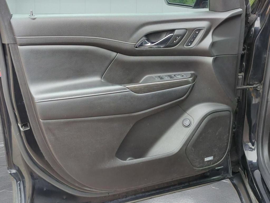 2021 GMC Acadia SLT