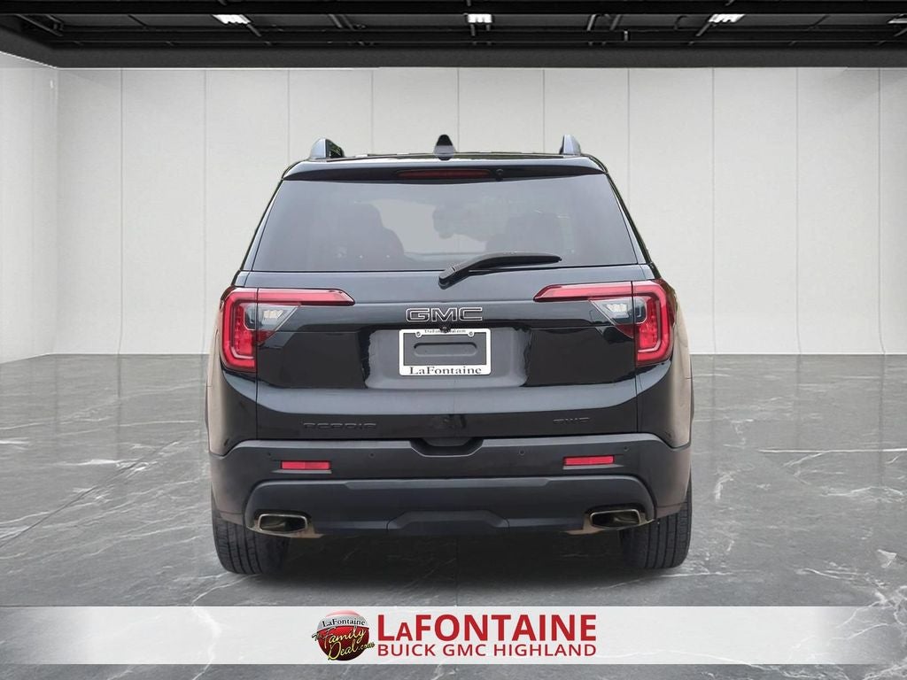 2021 GMC Acadia SLT