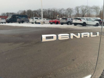 2023 GMC Yukon Denali