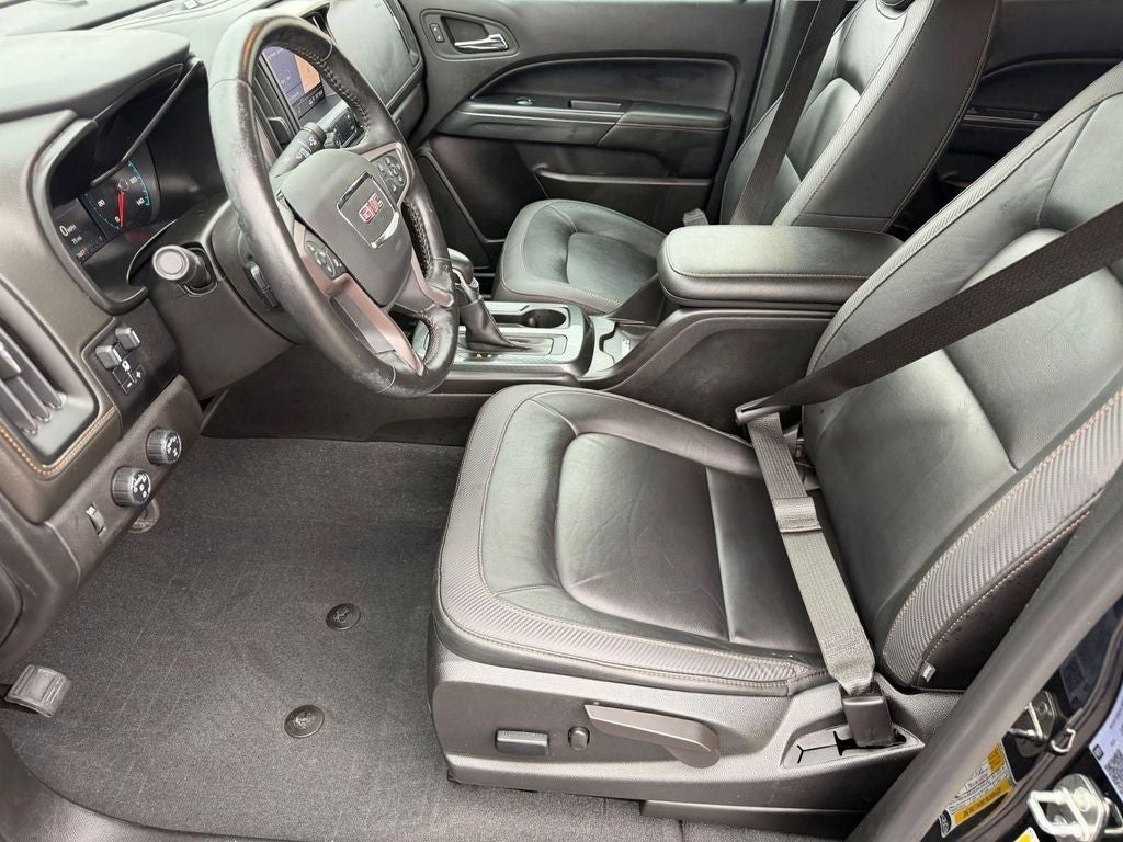 2022 GMC Canyon AT4 w/Leather