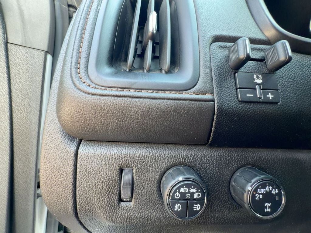 2022 GMC Canyon AT4 w/Leather