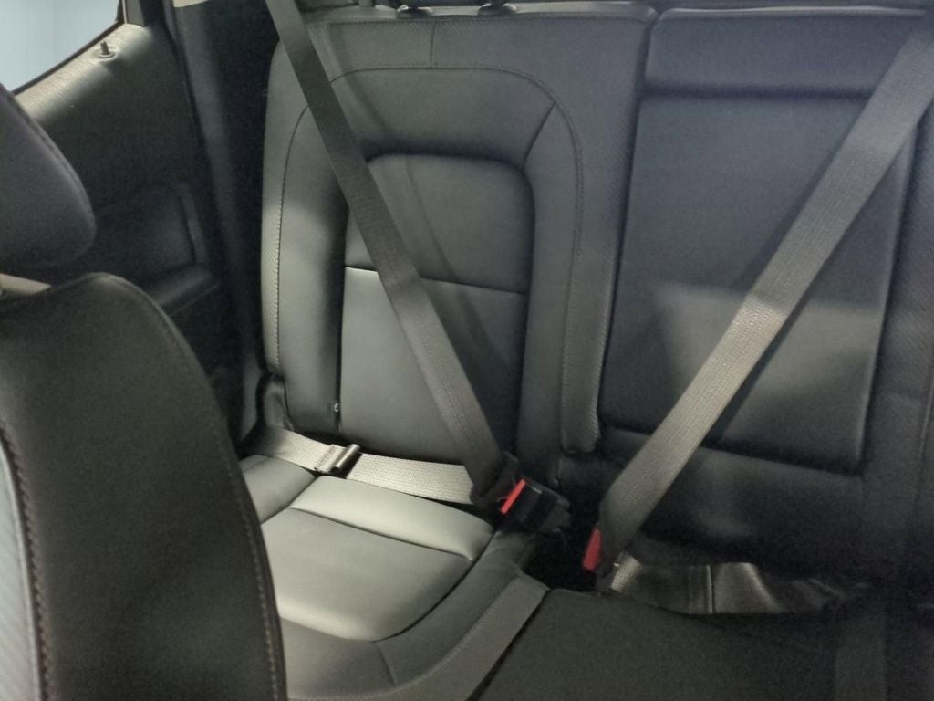 2022 GMC Canyon AT4 w/Leather