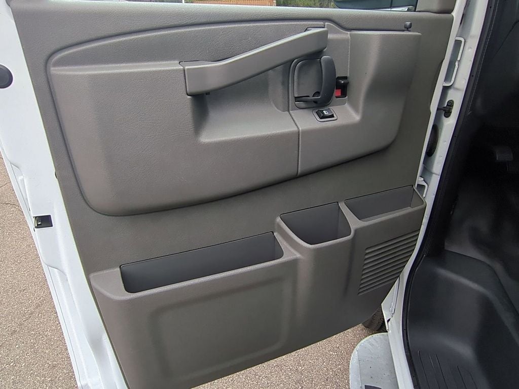 2023 GMC Savana 2500 Work Van