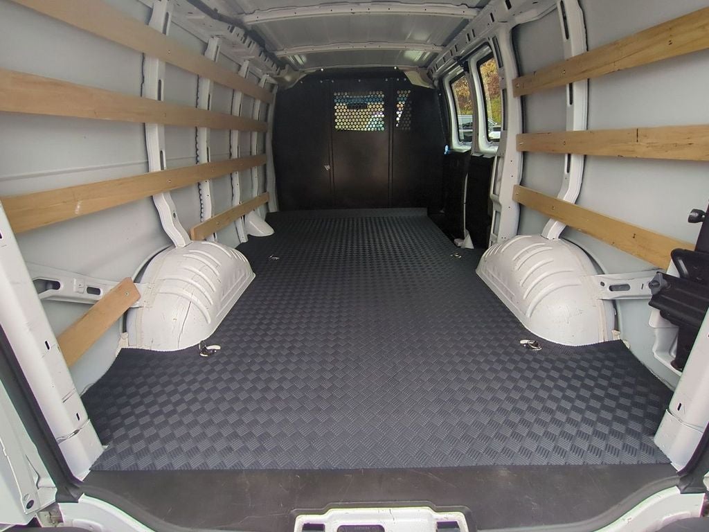 2023 GMC Savana 2500 Work Van