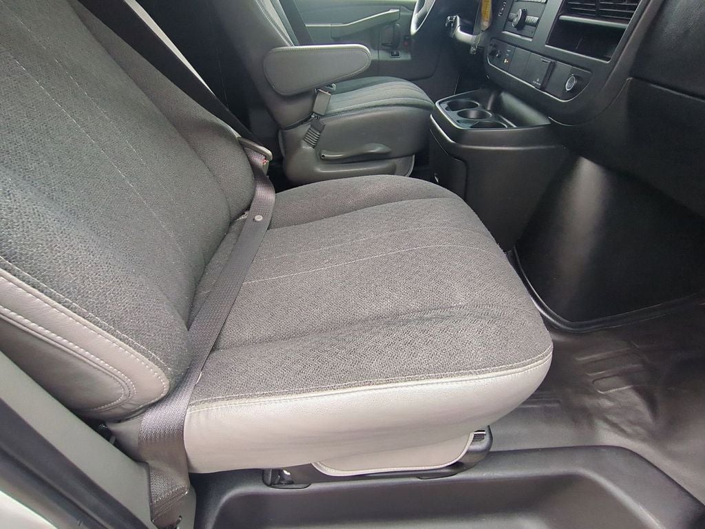 2023 GMC Savana 2500 Work Van