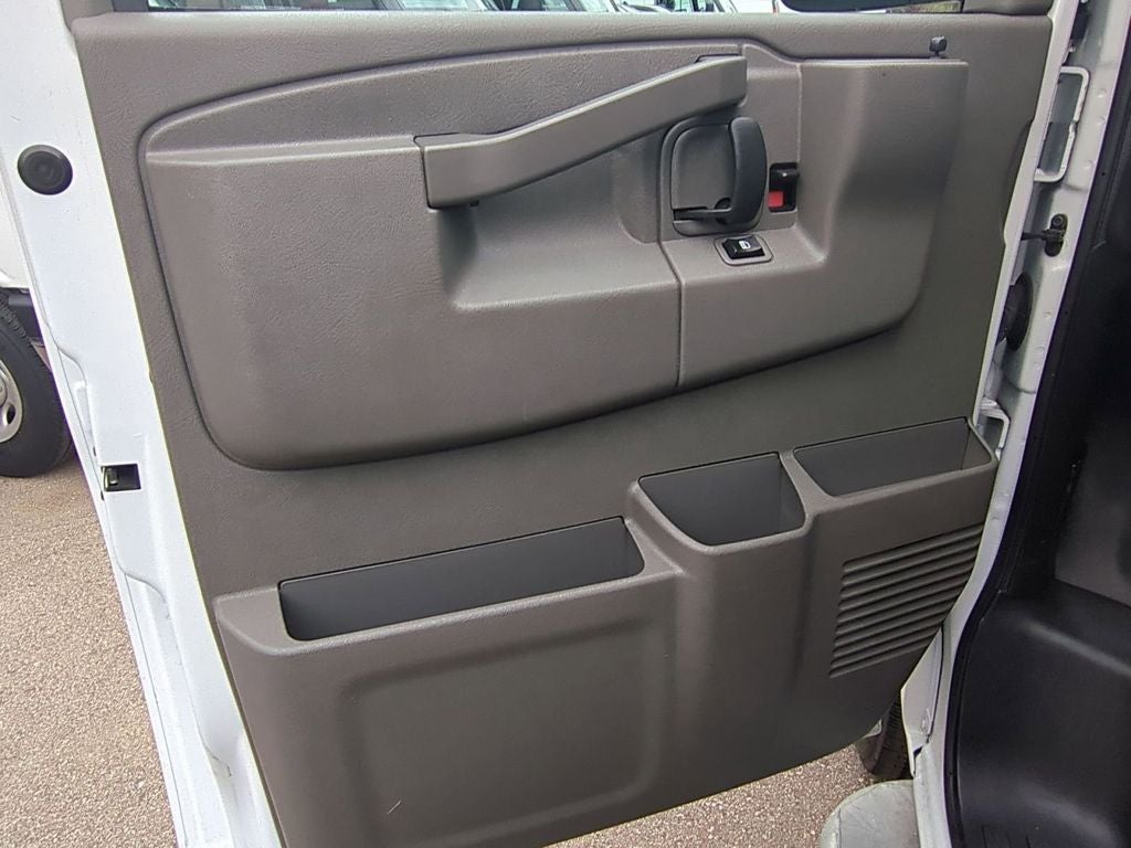 2023 GMC Savana 2500 Work Van