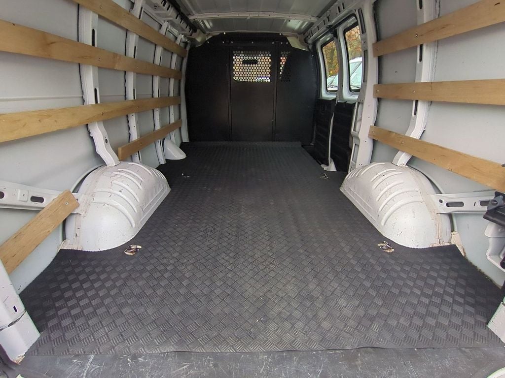 2023 GMC Savana 2500 Work Van