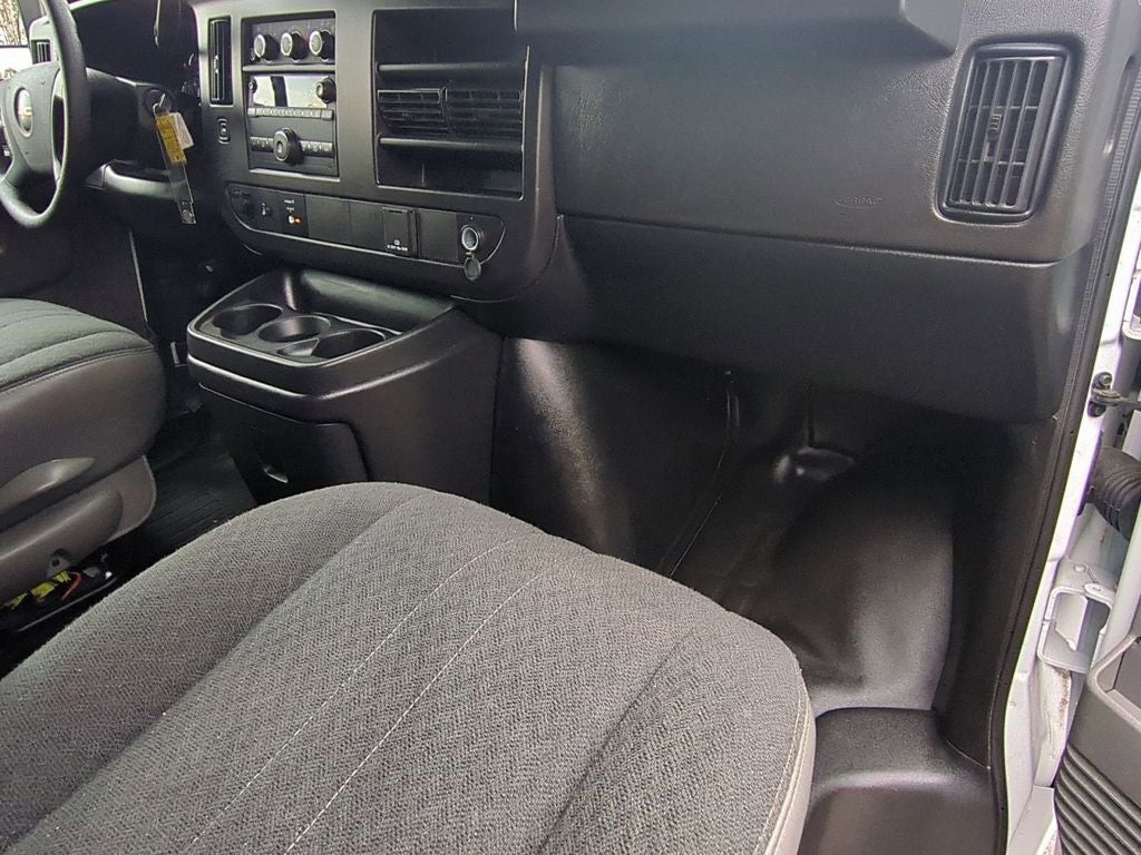 2023 GMC Savana 2500 Work Van