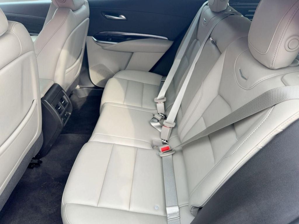 2023 Cadillac XT4 Luxury