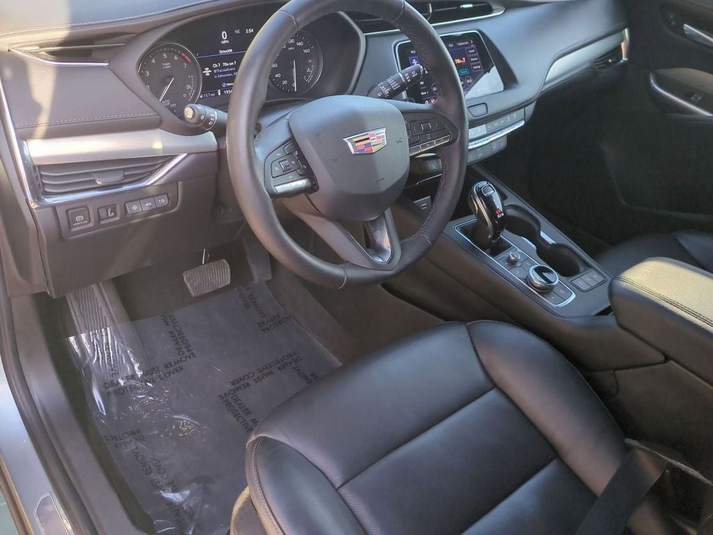 2023 Cadillac XT4 Premium Luxury