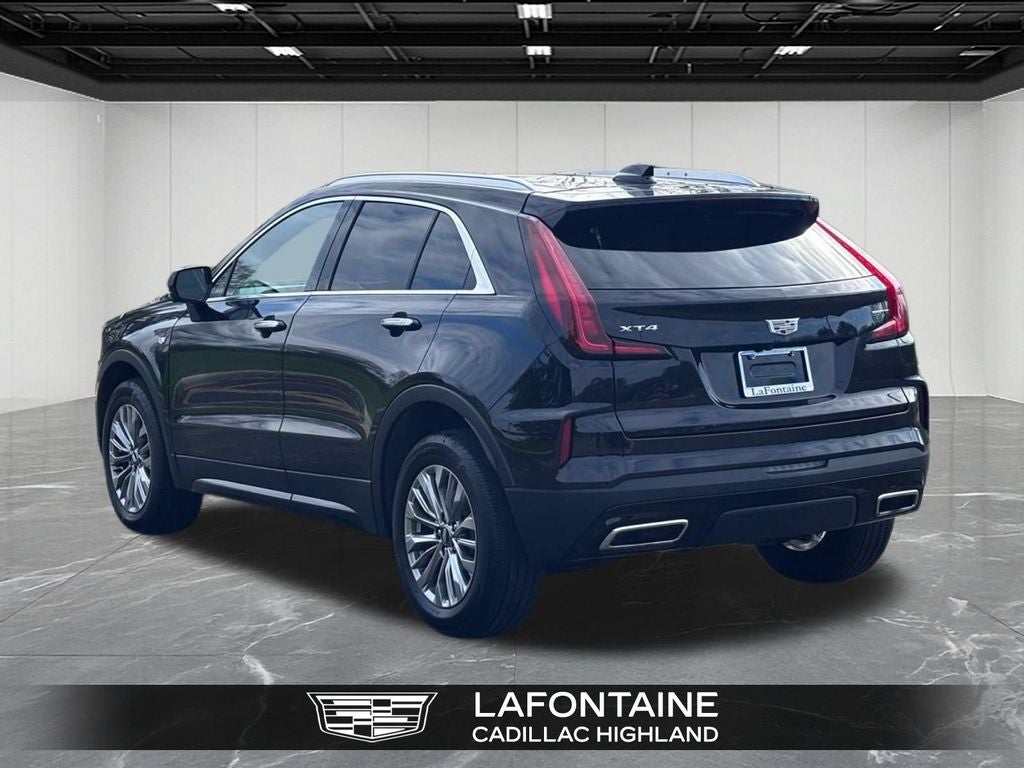 2025 Cadillac XT4 Premium Luxury