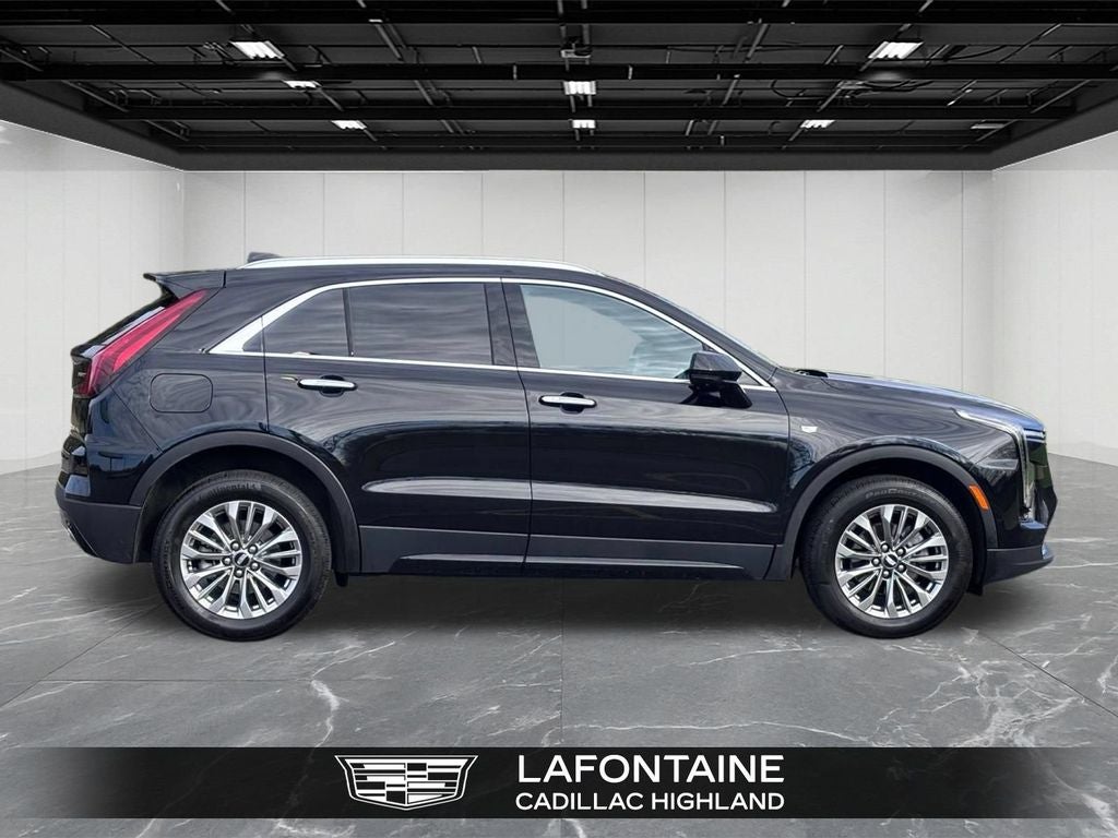2025 Cadillac XT4 Premium Luxury