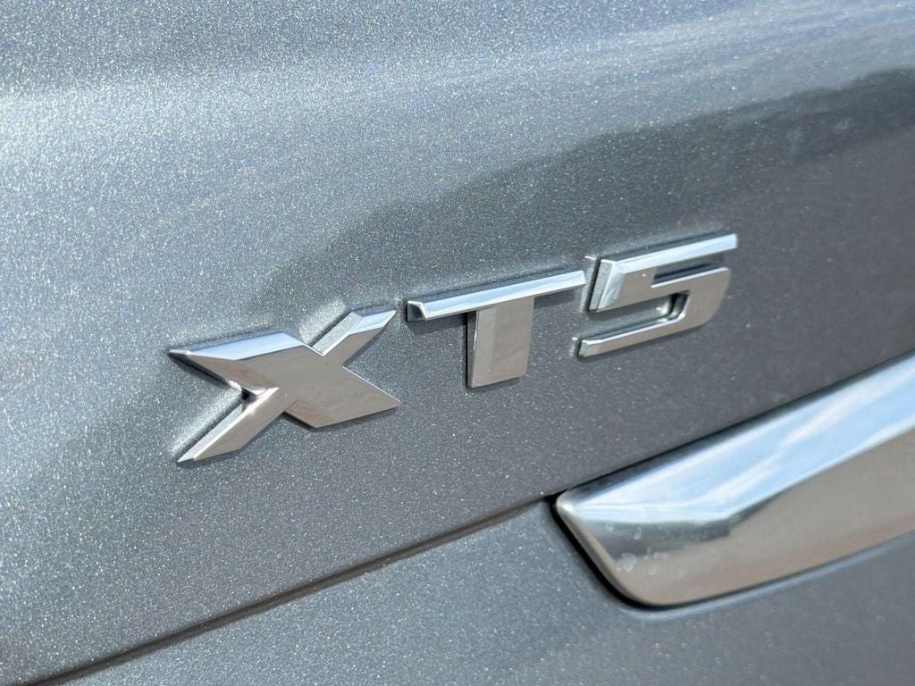 2023 Cadillac XT5 Luxury