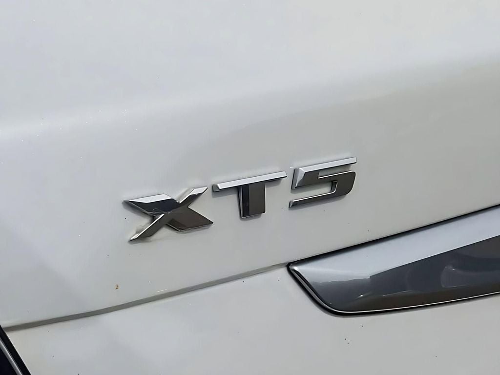 2023 Cadillac XT5 Sport