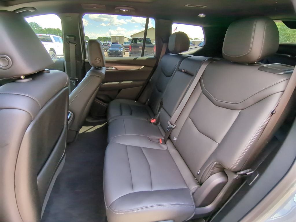 2025 Cadillac XT6 Luxury