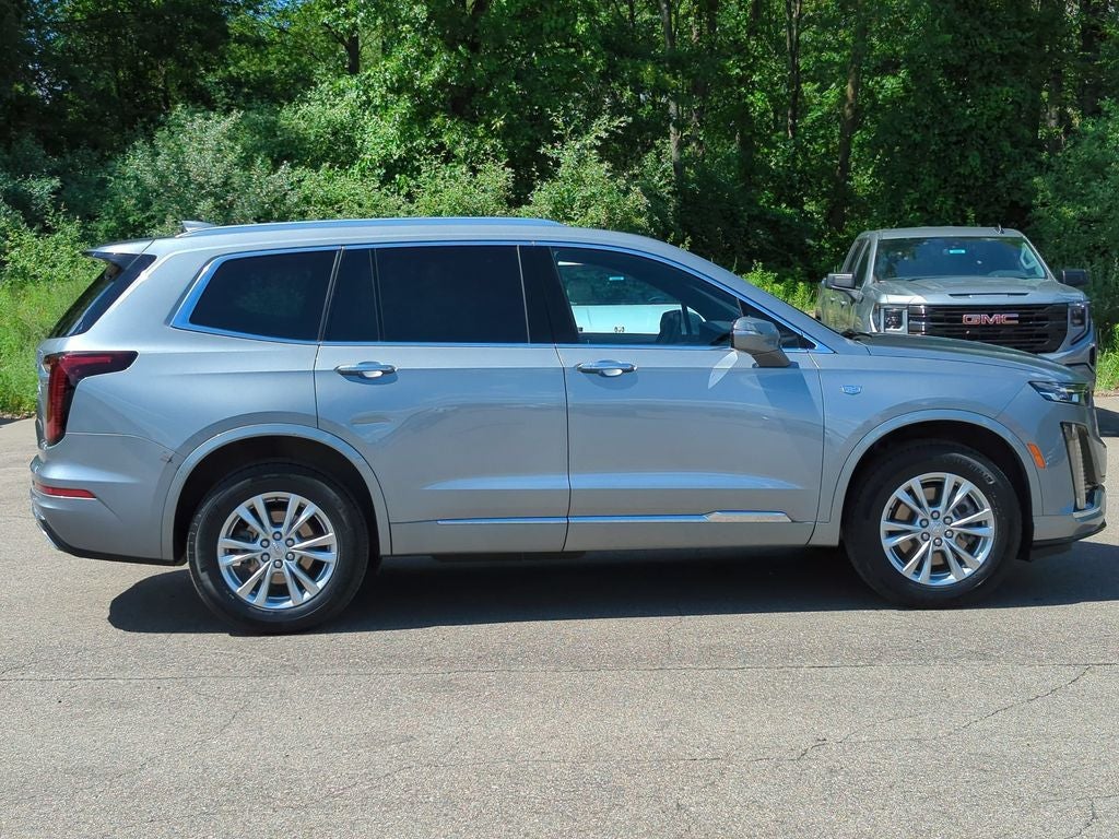 2025 Cadillac XT6 Luxury