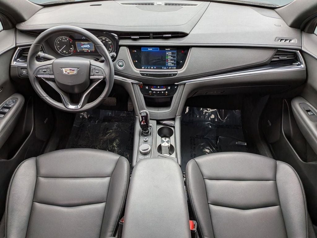 2025 Cadillac XT6 Luxury
