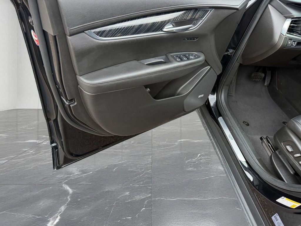 2022 Cadillac XT6 Premium Luxury