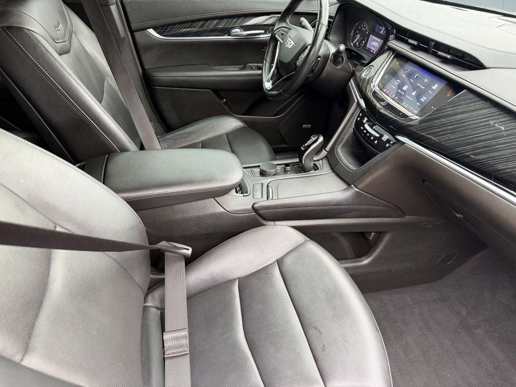 2022 Cadillac XT6 Premium Luxury