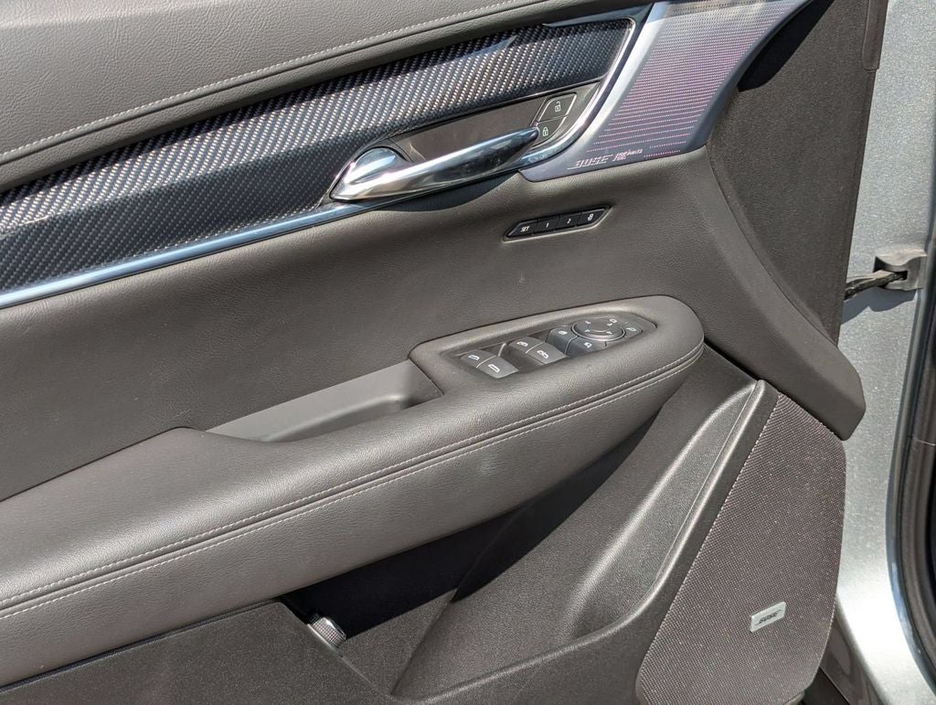 2025 Cadillac XT6 Sport