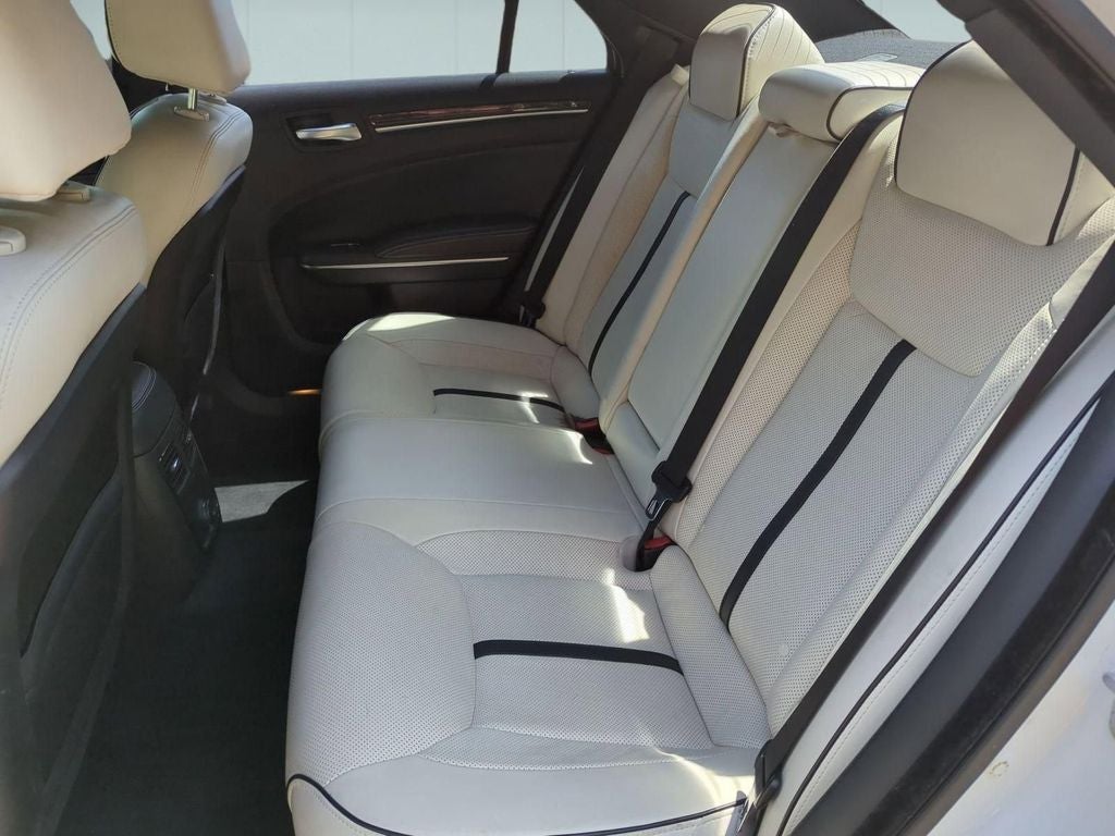 2014 Chrysler 300 Base