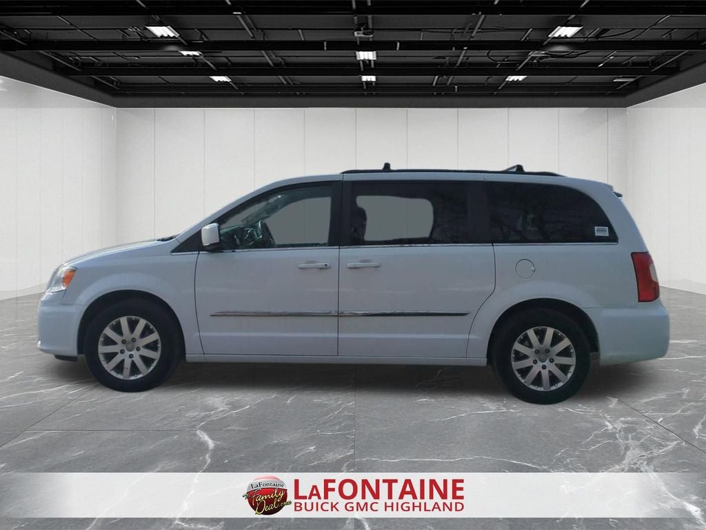 2014 Chrysler Town & Country Touring