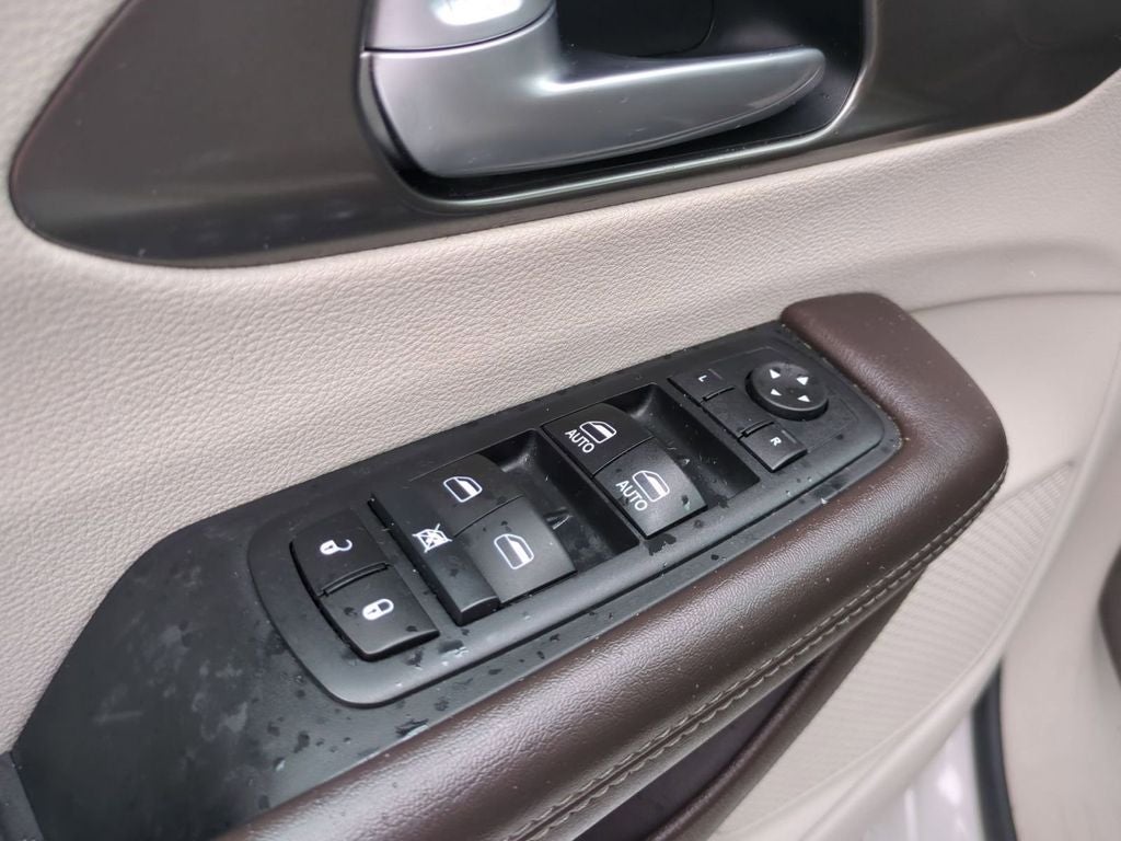 2017 Chrysler Pacifica Touring