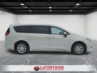 2017 Chrysler Pacifica Touring