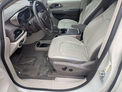 2017 Chrysler Pacifica Touring L Plus