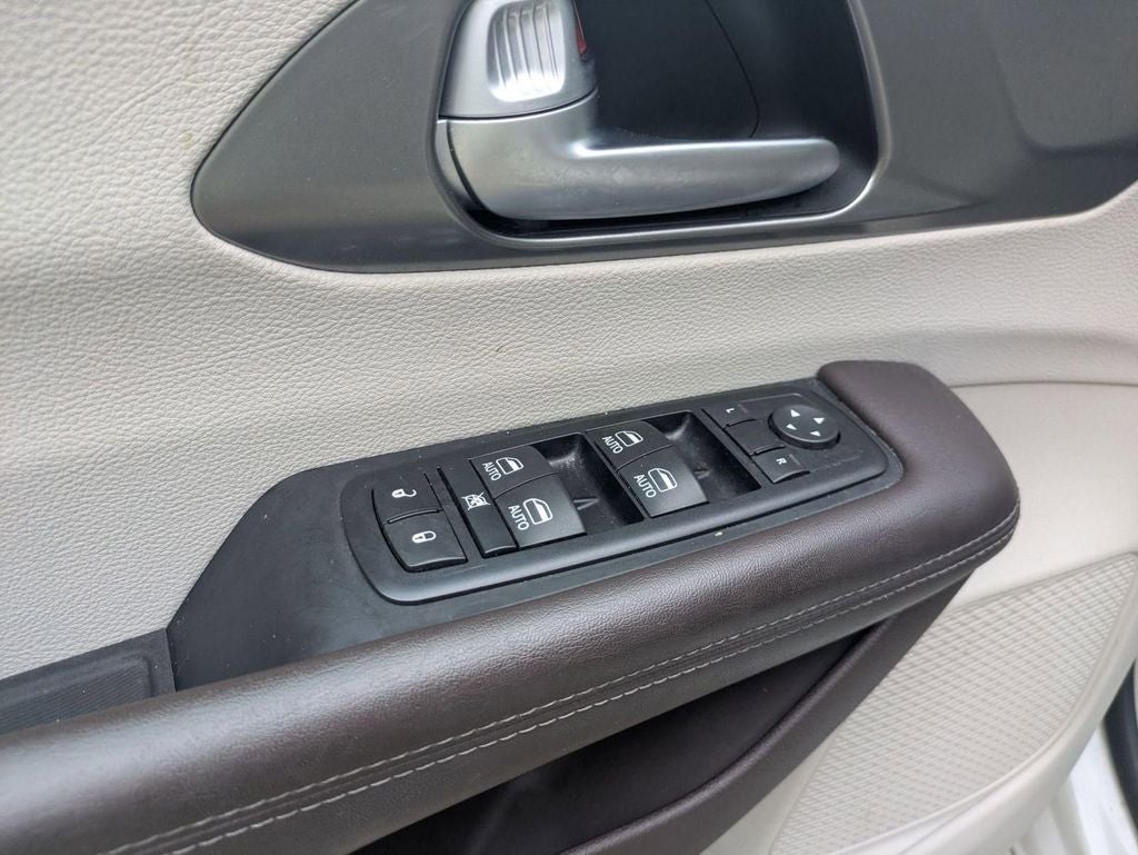 2017 Chrysler Pacifica Touring L Plus