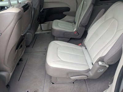 2017 Chrysler Pacifica Touring L Plus