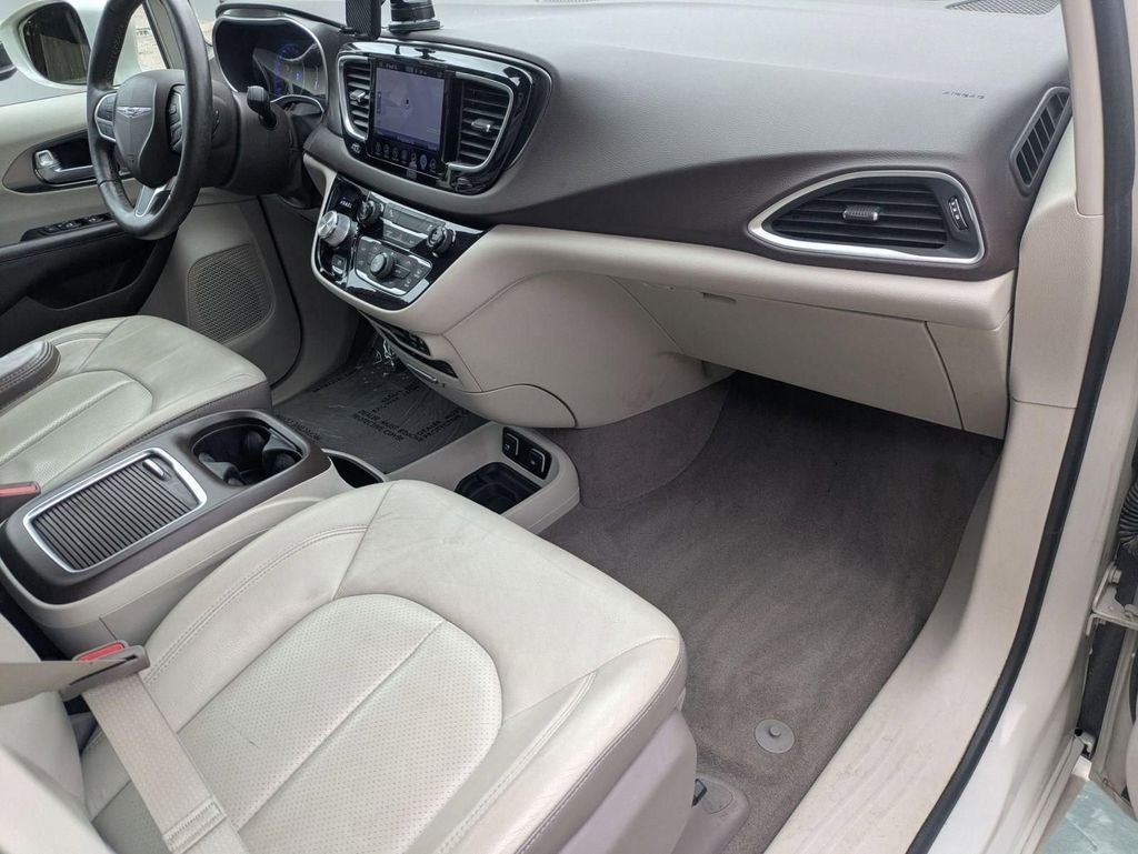 2017 Chrysler Pacifica Touring L Plus