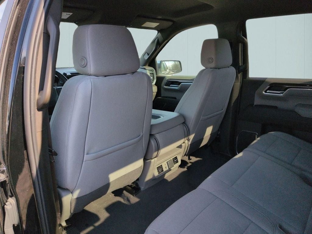 2025 Chevrolet Silverado 1500 LT LT1