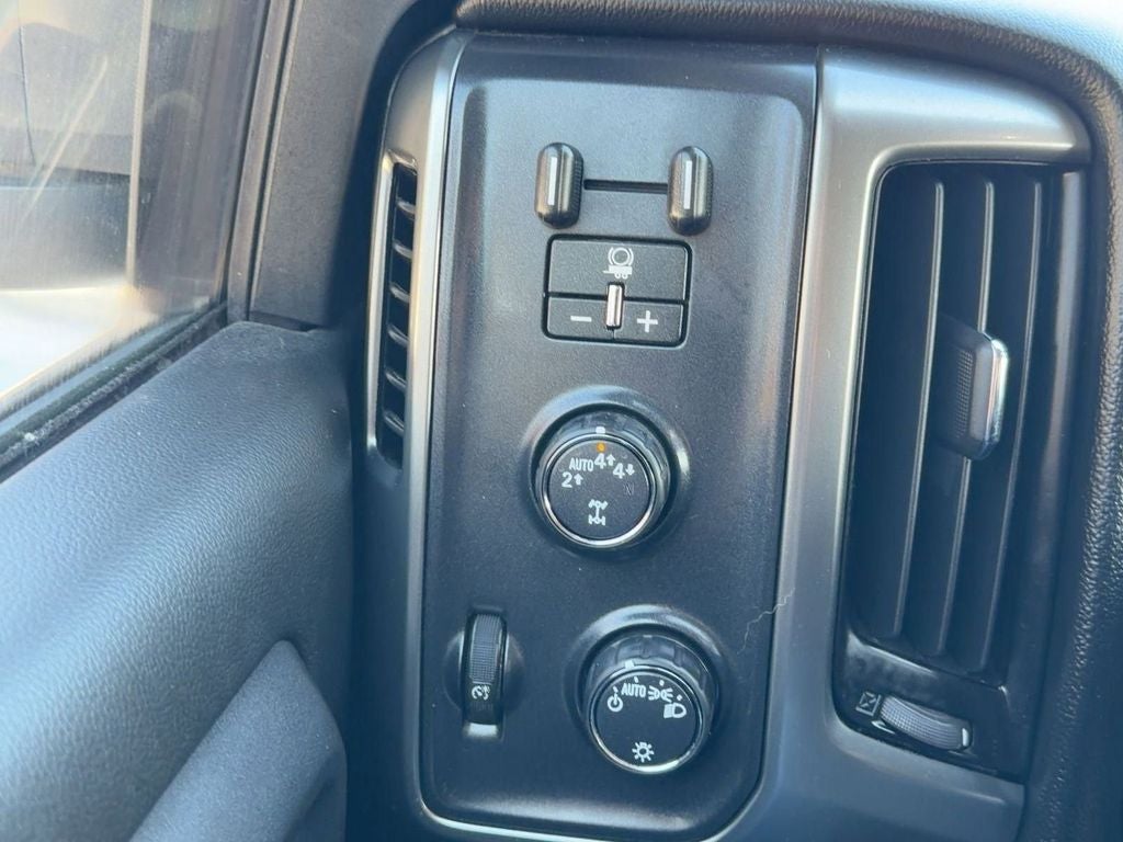 2018 Chevrolet Silverado 1500 LT LT1