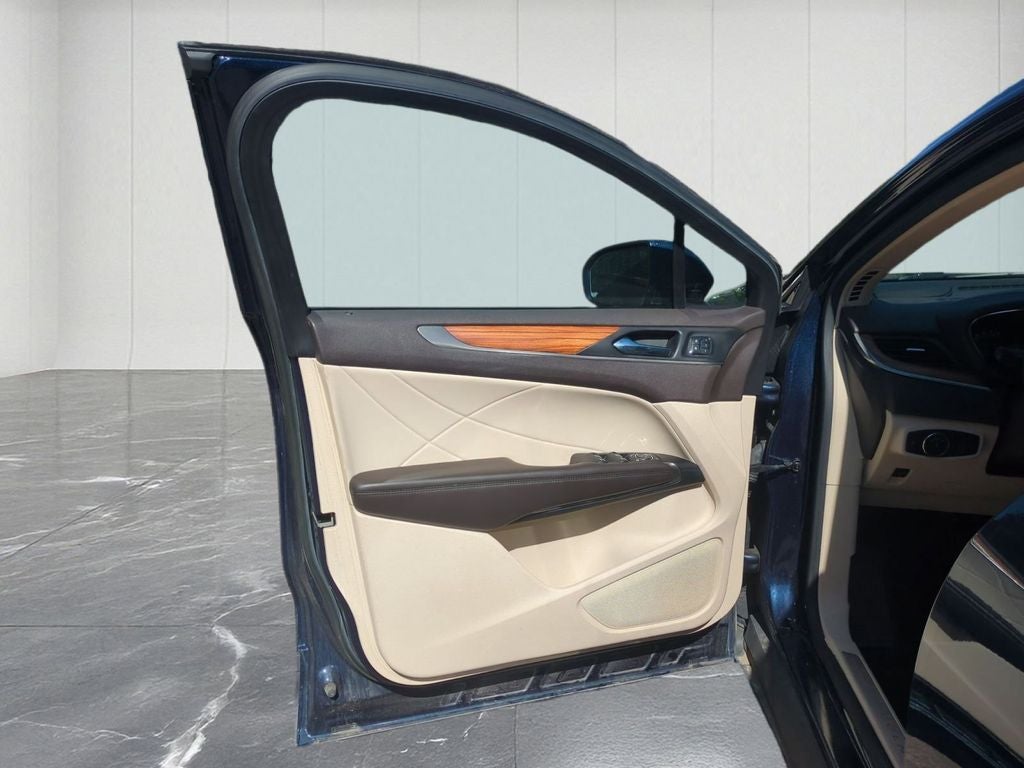 2015 Lincoln MKC Base