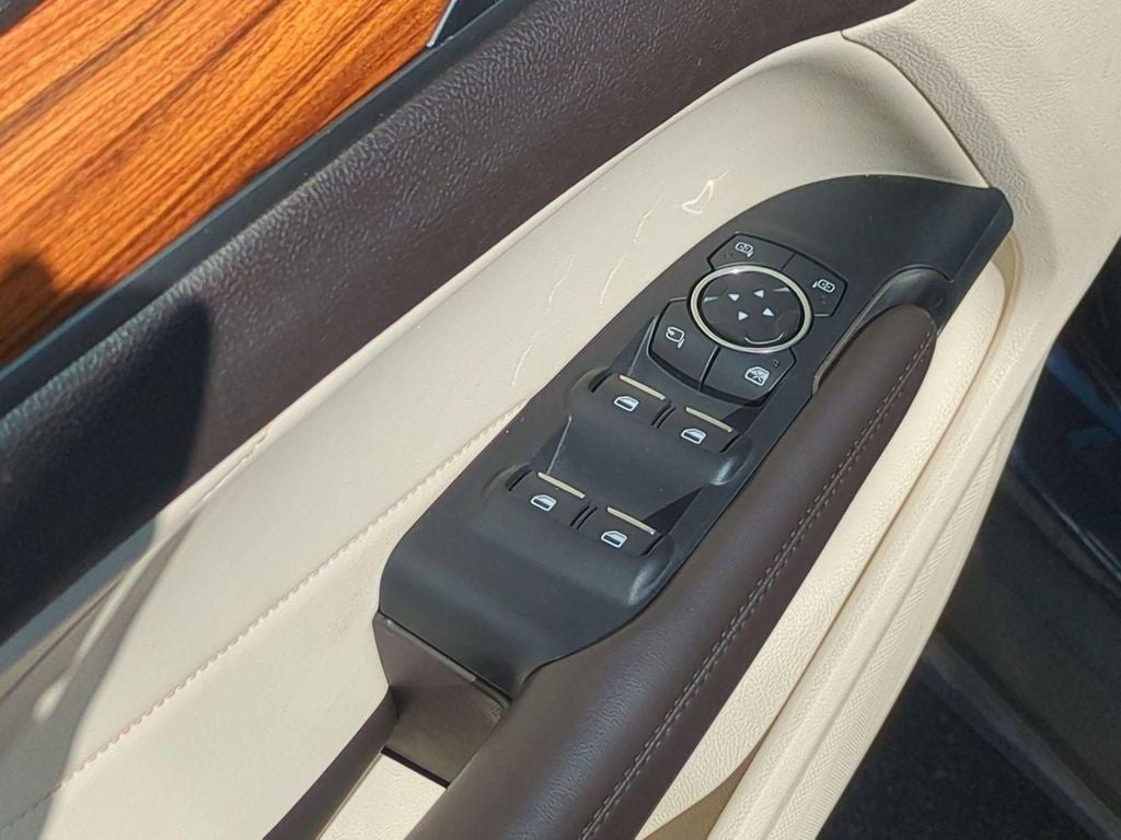 2015 Lincoln MKC Base