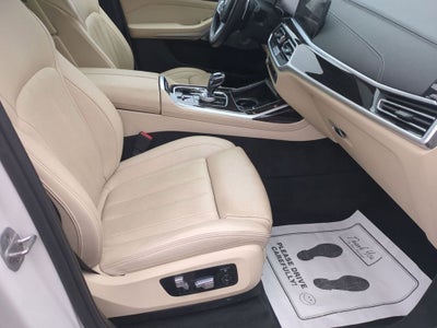 2021 BMW X7 M50i