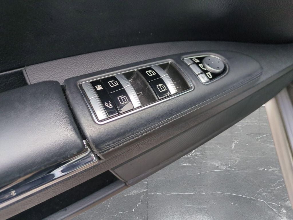 2010 Mercedes-Benz S-Class S 550 4MATIC®