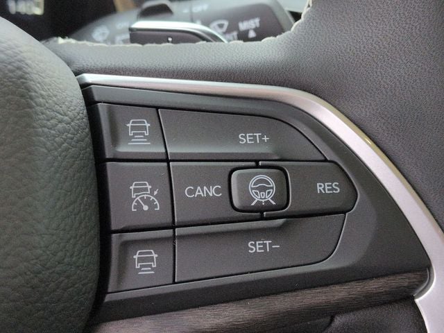 2026 Jeep Grand Cherokee Laredo