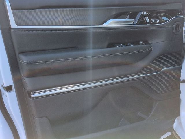 2026 Jeep Grand Wagoneer L Summit Obsidian