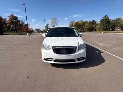 2016 Chrysler Town & Country Touring