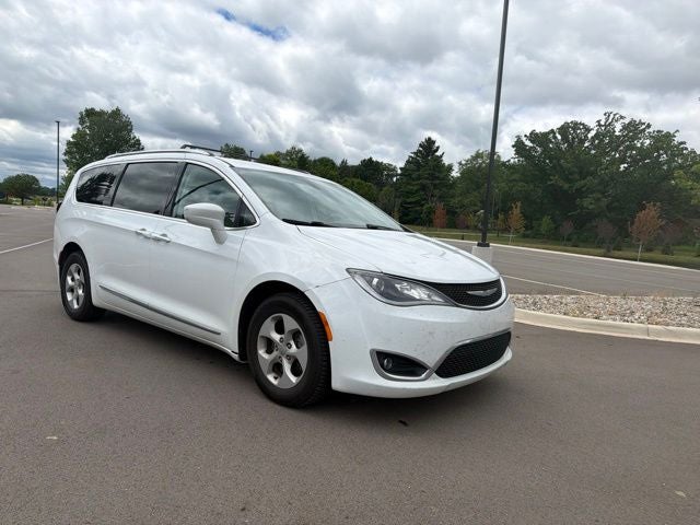 2017 Chrysler Pacifica Touring L Plus